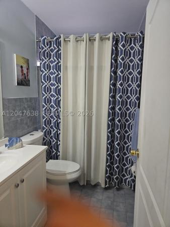 London Estates, 8805 NW 113th St, Hialeah Gardens, Florida 33018, image 3