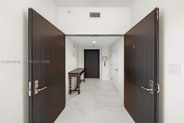 900 Biscayne Bay, 900 Biscayne Blvd #4202, Miami, Florida 33132, image 3