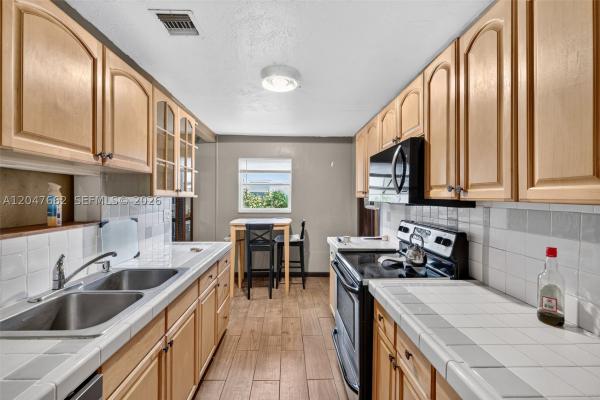 Boulevard Heights, 721 N 69th Ave, Hollywood, Florida 33024, image 2