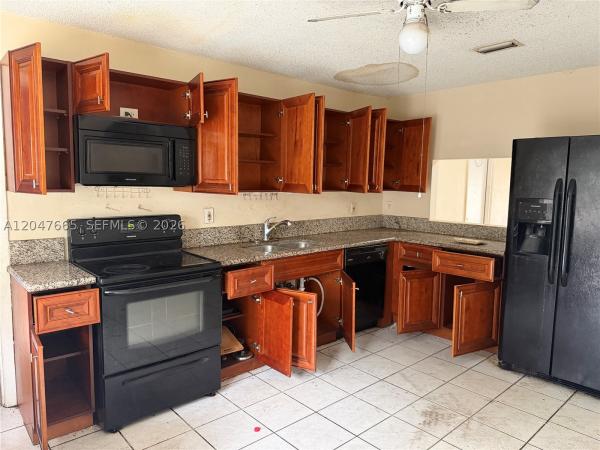 6117 Blue Grass Cir, Lake Worth, Florida 33463, image 2