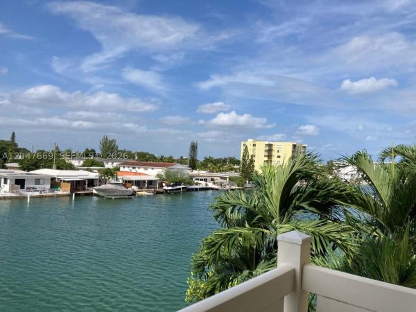 Waterway Plaza, 7900 Tatum Waterway Dr #305, Miami Beach, Florida 33141, image 1