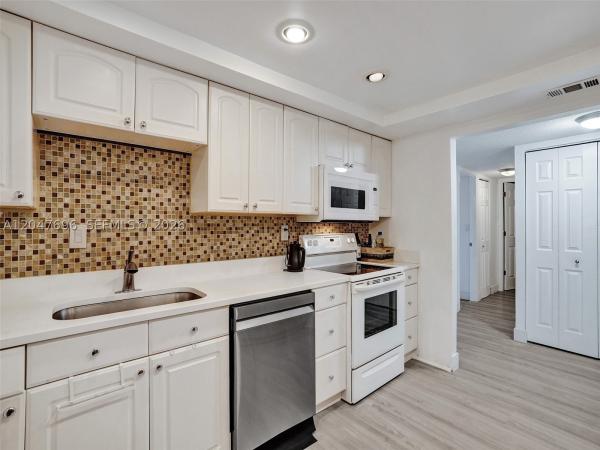 Oceanview Park, 800 Parkview Dr #131, Hallandale Beach, Florida 33009, image 3