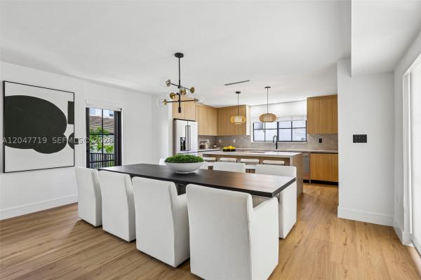 Altos Del Mar, 7811 Carlyle Ave, Miami Beach, Florida 33141, image 1