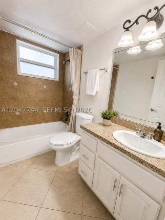 8601 SW 94th St #105W, Unincorporated Dade County, Florida 33156, image 2
