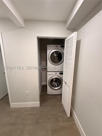 10555 SW 32nd St, Unincorporated Dade County, Florida 33165, image 1
