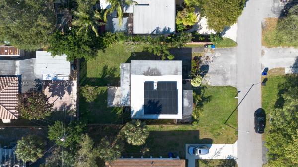 Devonshire, 2621 SW 12th Ter #B, Fort Lauderdale, Florida 33315, image 2