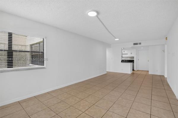 Racquet Club At Bonaventure, 220 Lakeview Dr #210, Weston, Florida 33326, image 2