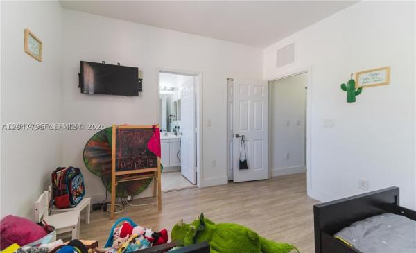 Fiji, 3065 SE 1st Dr #1, Homestead, Florida 33033, image 1