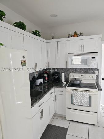 7565 N Augusta Dr #7567, Hialeah, Florida 33015, image 1