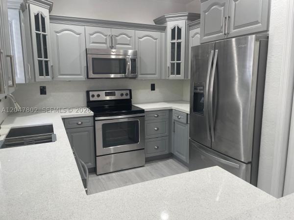 Piazza Vecchia, 10813 NW 51st Ln, Doral, Florida 33178, image 3