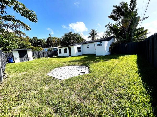 Vinik, 1141 SW 8th Ter, Fort Lauderdale, Florida 33315, image 1