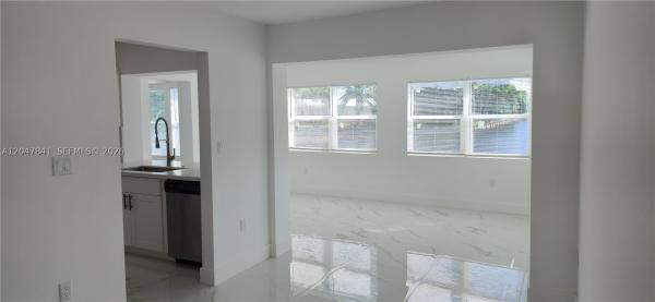 Mainlands Of Tamarac Lakes, 4404 NW 46th Way, Tamarac, Florida 33319, image 2