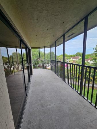 461 Ives Dairy Rd #406-2, Unincorporated Dade County, Florida 33179, image 1