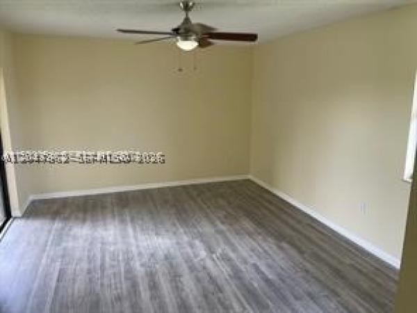 461 Ives Dairy Rd #406-2, Unincorporated Dade County, Florida 33179, image 3