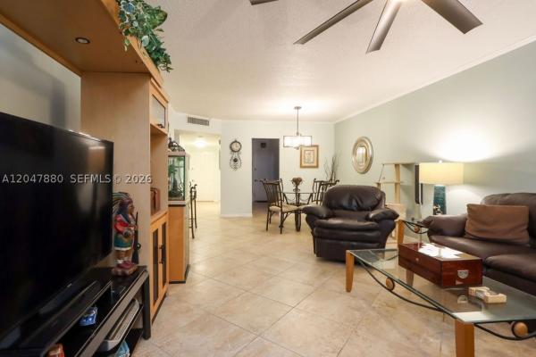 Briarwood Club, 3575 Broken Woods Dr #303, Coral Springs, Florida 33065, image 2