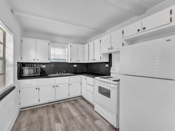 Hollywood South Side, 1932 Dewey St, Hollywood, Florida 33020, image 2