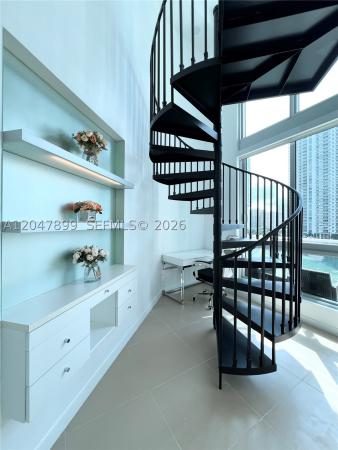 Met 1, 300 S Biscayne Blvd #L-814, Miami, Florida 33131, image 1