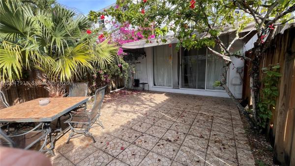 Venetian Park East, 807 NE 27th Ave, Hallandale Beach, Florida 33009, image 2