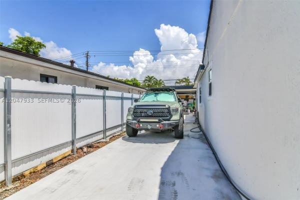 6575 SW 39th Ter, Unincorporated Dade County, Florida 33155, image 1