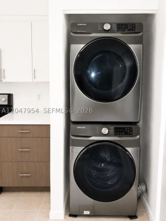 Coconuts, 3 Whitehead Cir, Weston, Florida 33326, image 1