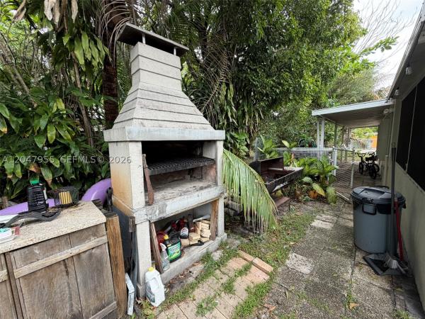 596 NW 109th St, Unincorporated Dade County, Florida 33168, image 3