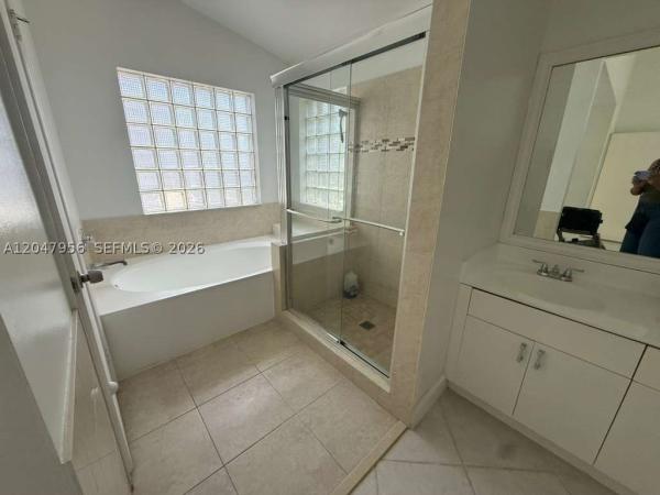 Brittany Bay At Silver Lakes, 18171 NW 18th St, Pembroke Pines, Florida 33029, image 3