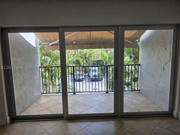 40 NW 87th Ave #D201, Unincorporated Dade County, Florida 33172, image 1