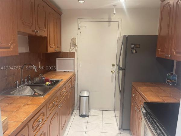 Vecino Del Mar, 2350 NE 135th St #403, North Miami, Florida 33181, image 3