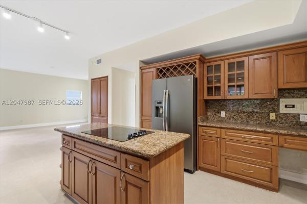 Royal Oaks, 8320 NW 167th Ter, Miami Lakes, Florida 33016, image 2