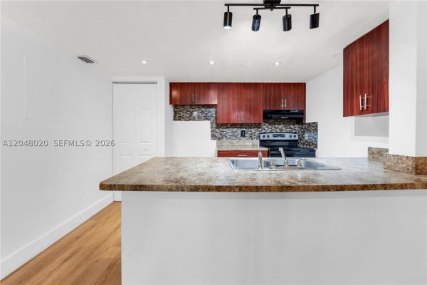 Blueberry Hill, 5653 Blueberry Ct #2, Lauderhill, Florida 33313, image 2
