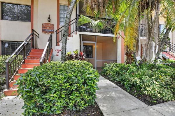 Racquet Club At Bonaventure, 359 Lakeview Dr #102, Weston, Florida 33326, image 2