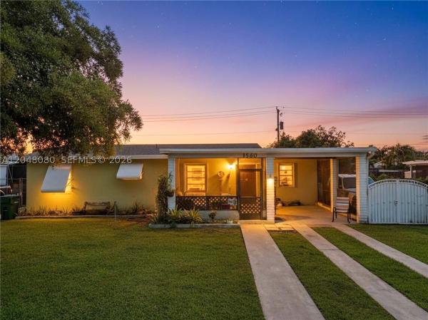 Sky Vista, 1560 NE 12th St, Homestead, Florida 33033, image 3