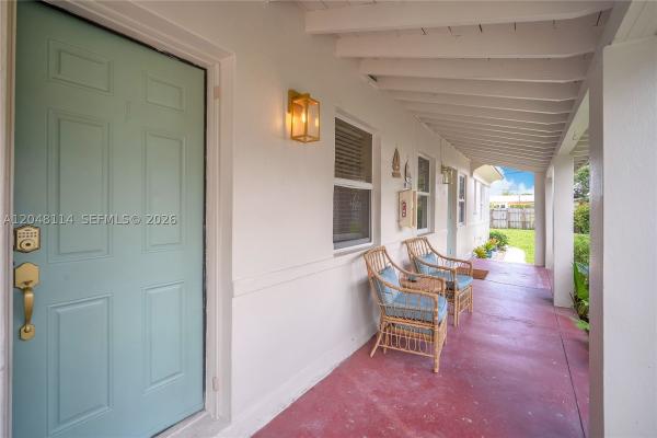 North Hollywood, 261 SW 15th St #1-3, Dania Beach, Florida 33004, image 2