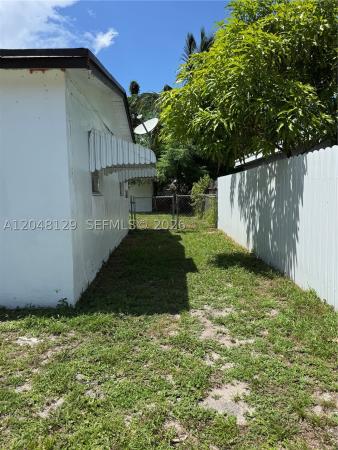 1281 NE 209th Ter, Miami, Florida 33179, image 3