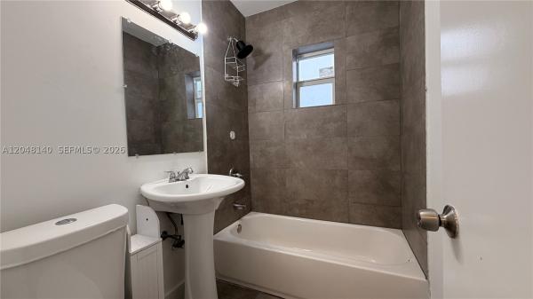115 NW 118th St, Unincorporated Dade County, Florida 33168, image 1