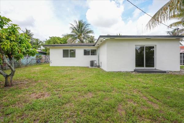 Sierra, 19531 NW 1st Pl, Miami Gardens, Florida 33169, image 1