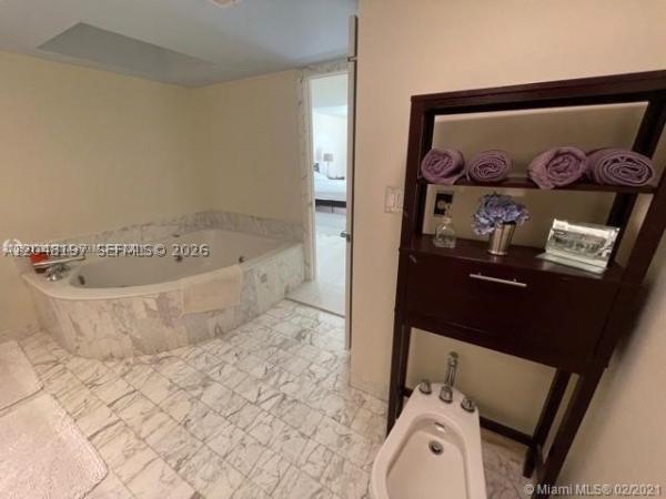 Turnberry Isle North, 19707 Turnberry Way #23F, Aventura, Florida 33180, image 1