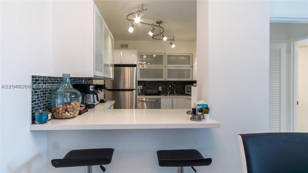Seacoast 5161, 5161 Collins Ave #811, Miami Beach, Florida 33140, image 2
