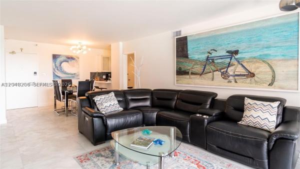 Seacoast 5161, 5161 Collins Ave #811, Miami Beach, Florida 33140, image 3