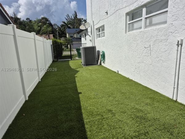 Cobblestone Oaks, 5820 SW 58th Ct, Davie, Florida 33314, image 2