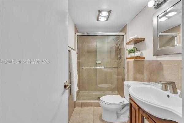 Bonavista, 3375 N Country Club Dr #905, Aventura, Florida 33180, image 1