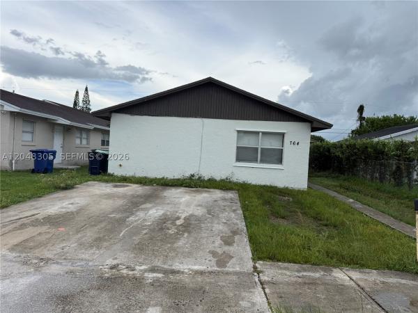 Carroll Villa, 764 NW 5th St, Florida City, Florida 33034, image 2