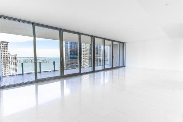 300 Biscayne Boulevard Way #2702E, Miami, Florida 33131, image 2