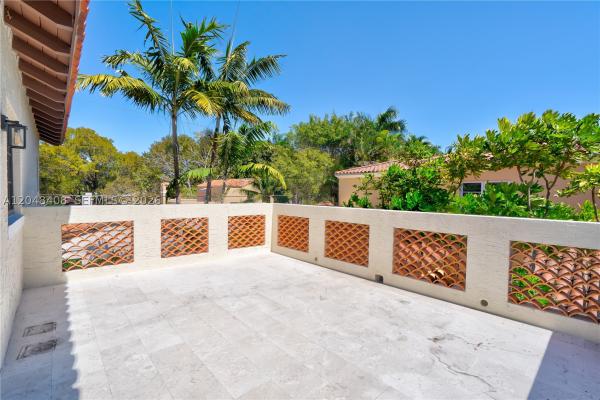 Granada, 519 Alhambra Cir, Coral Gables, Florida 33134, image 2