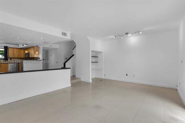 Country Club Villas Townhouses, 20509 NW 15th Ave #5-2, Miami Gardens, Florida 33169, image 2
