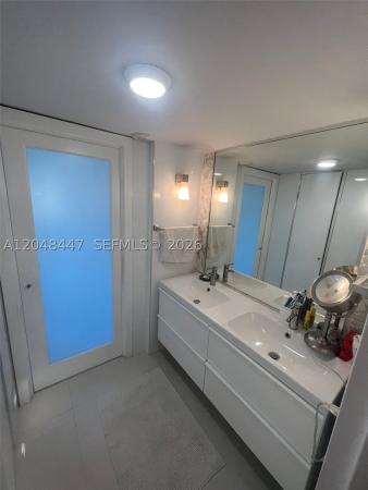Arlen Beach, 5701 Collins Ave #1703, Miami Beach, Florida 33140, image 2