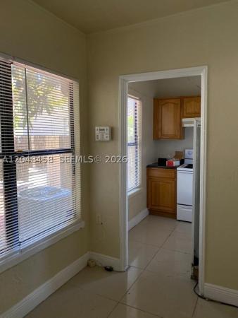 North Miami Beach, Florida 33160, image 2