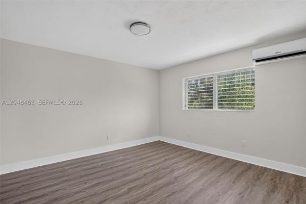 Glenroyal, 2323 NW 1st St, Miami, Florida 33125, image 1