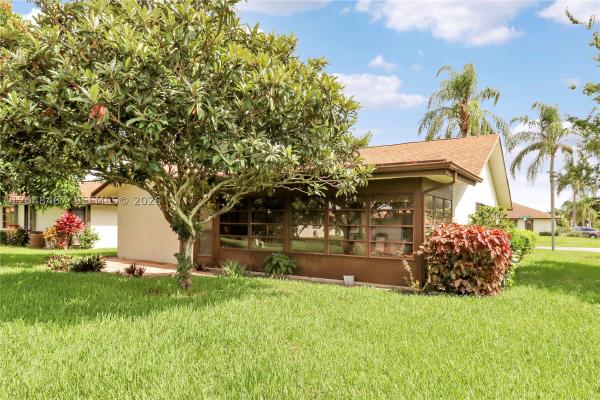 Buttonwood, 3449 Shadow Wood Dr, Greenacres, Florida 33463, image 2