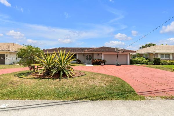Coral Key Villas, 2480 NE 46th St, Lighthouse Point, Florida 33064, image 1